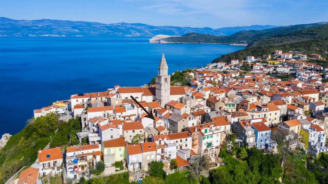 Apartman Verbenia Vrbnik Buitenkant foto