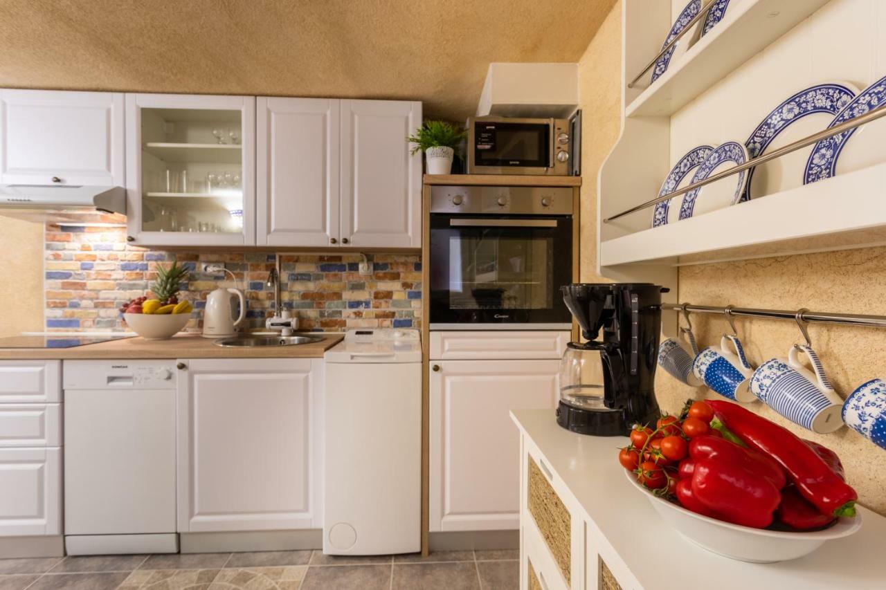Apartman Verbenia Vrbnik Buitenkant foto