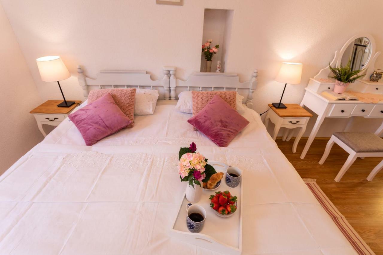 Apartman Verbenia Vrbnik Buitenkant foto